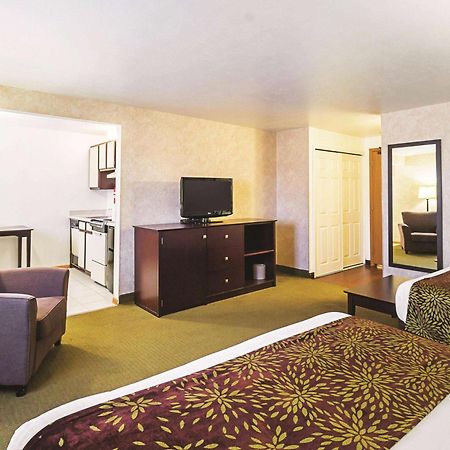 La Quinta By Wyndham Woodburn Hotel Ngoại thất bức ảnh
