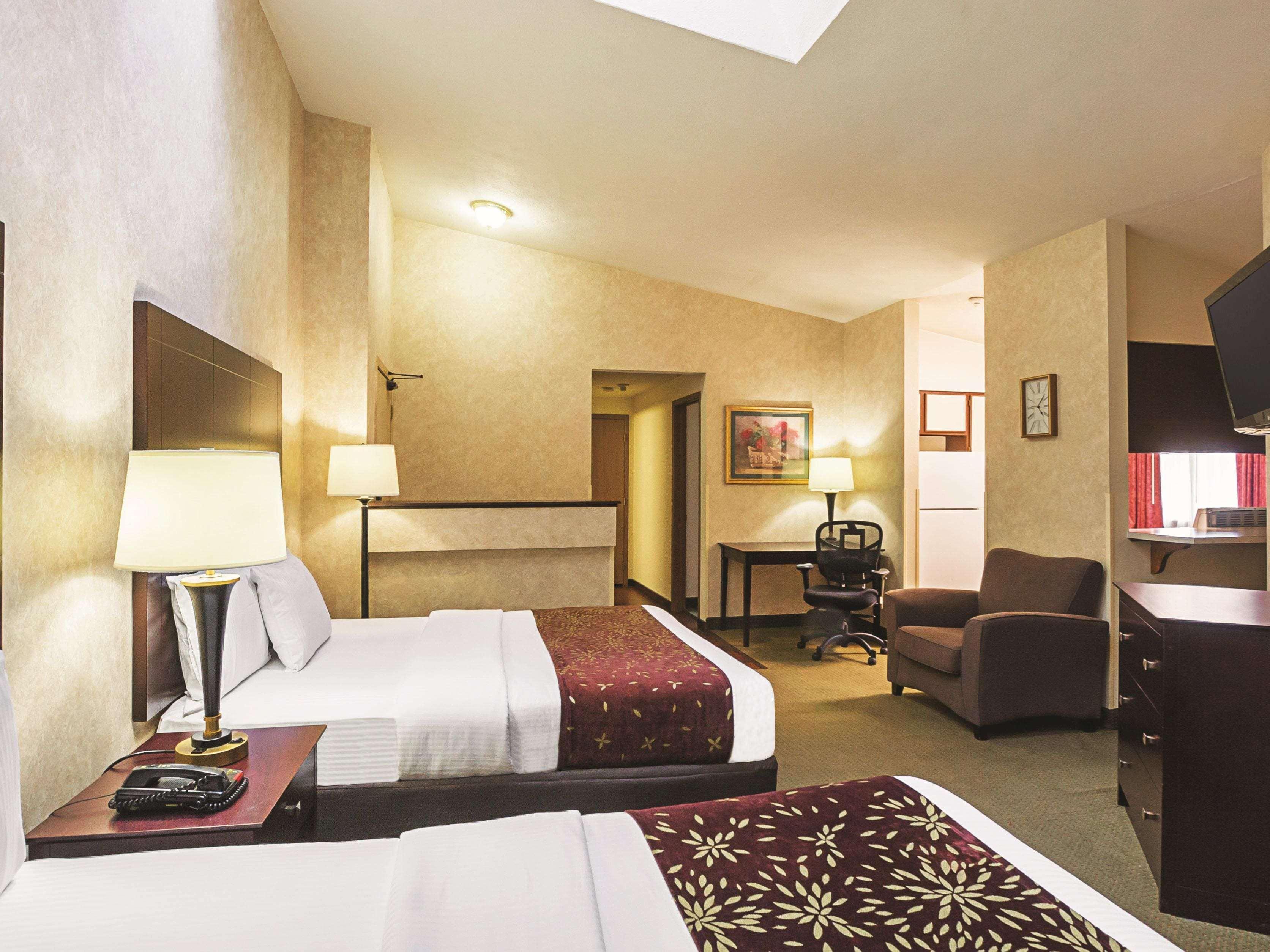 La Quinta By Wyndham Woodburn Hotel Ngoại thất bức ảnh